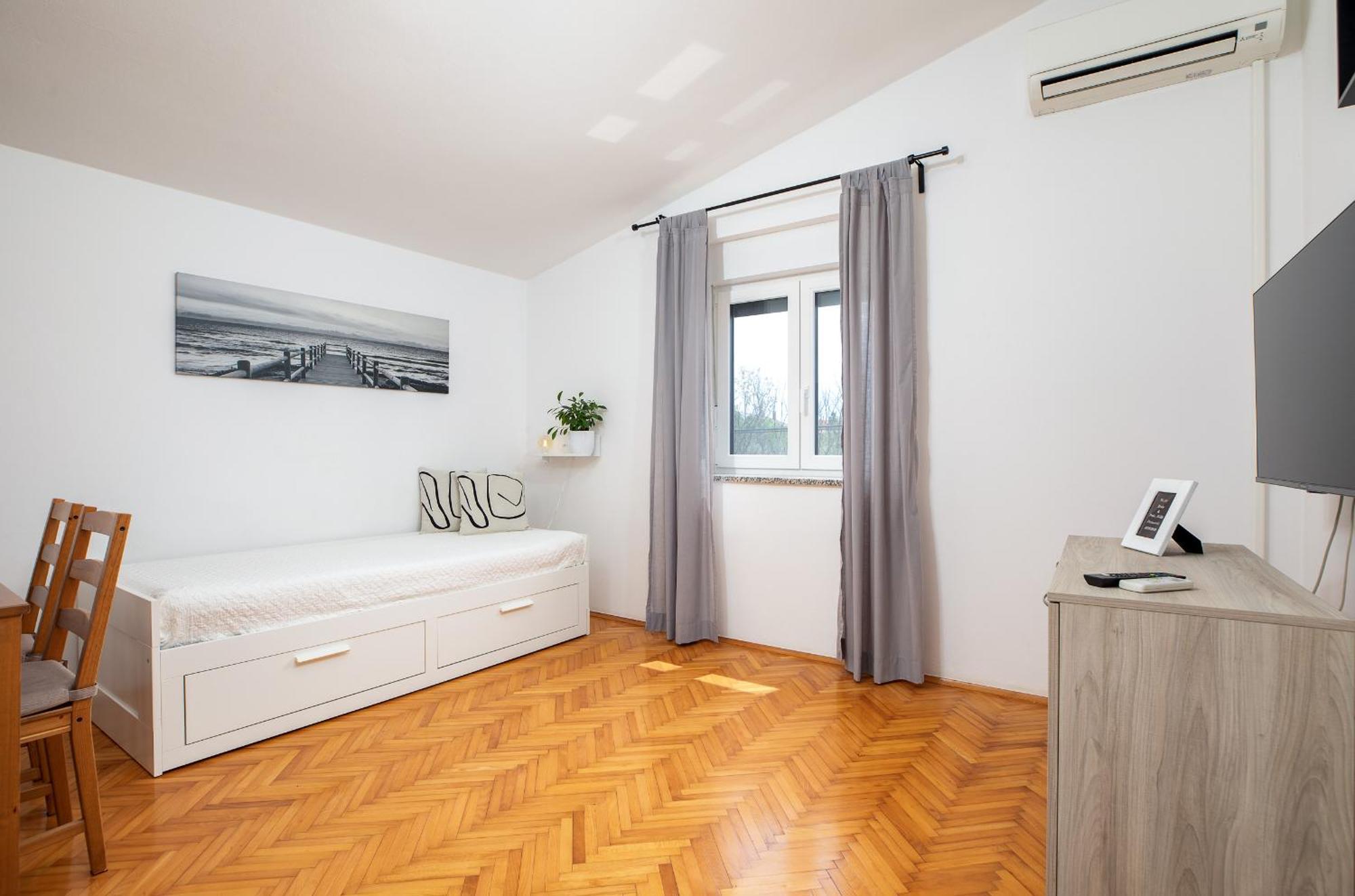 Apartment Tesic Close To The Sea With Shared 4Xbicycles Fažana Eksteriør bilde