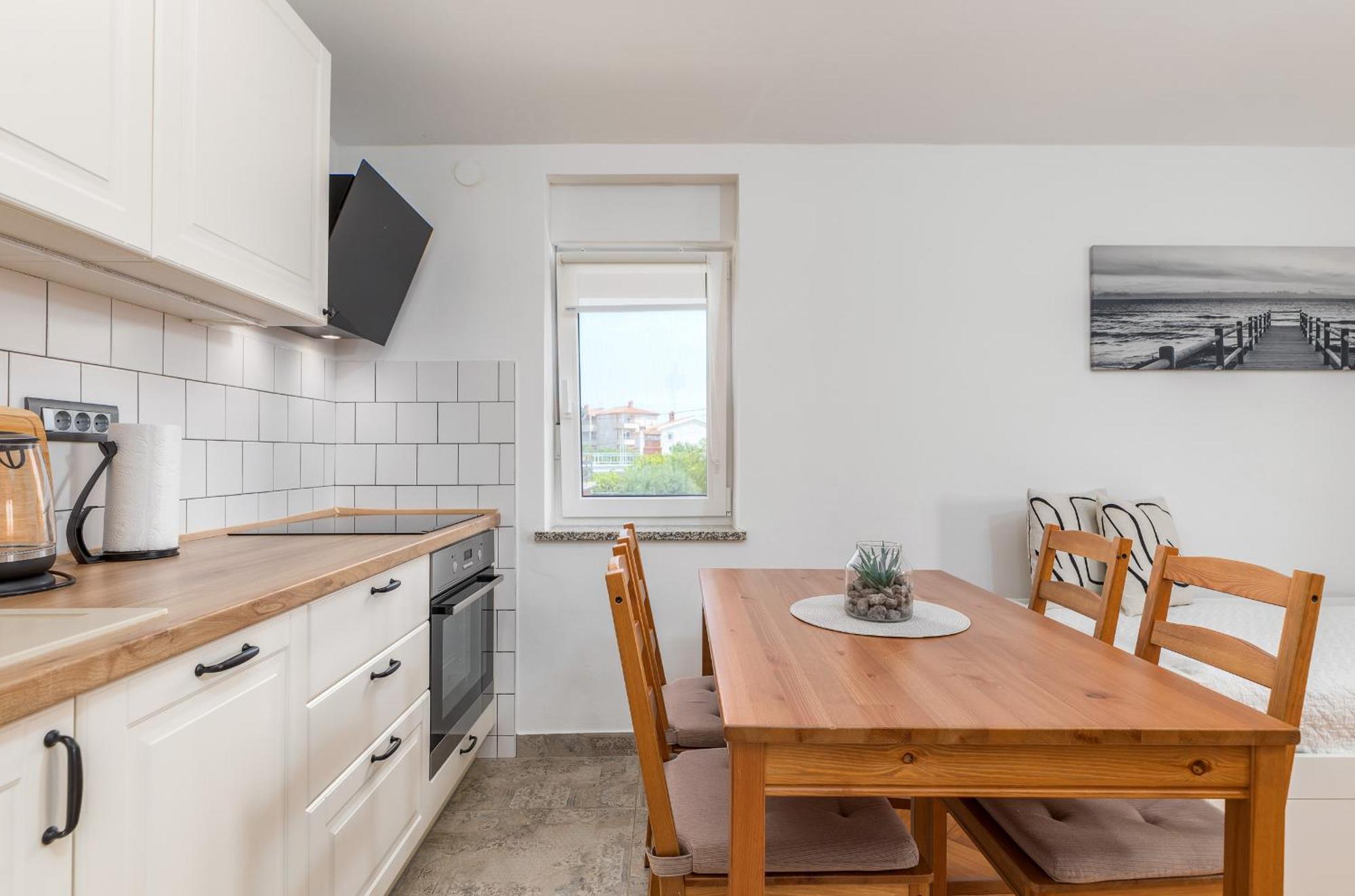 Apartment Tesic Close To The Sea With Shared 4Xbicycles Fažana Eksteriør bilde